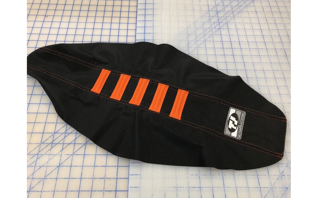 thumbnail image 2 of Enjoy MFG Ribbed Gripper Seat Cover For KTM SX 85 2018-2023 – Black With Orange Ribs 2 of 4