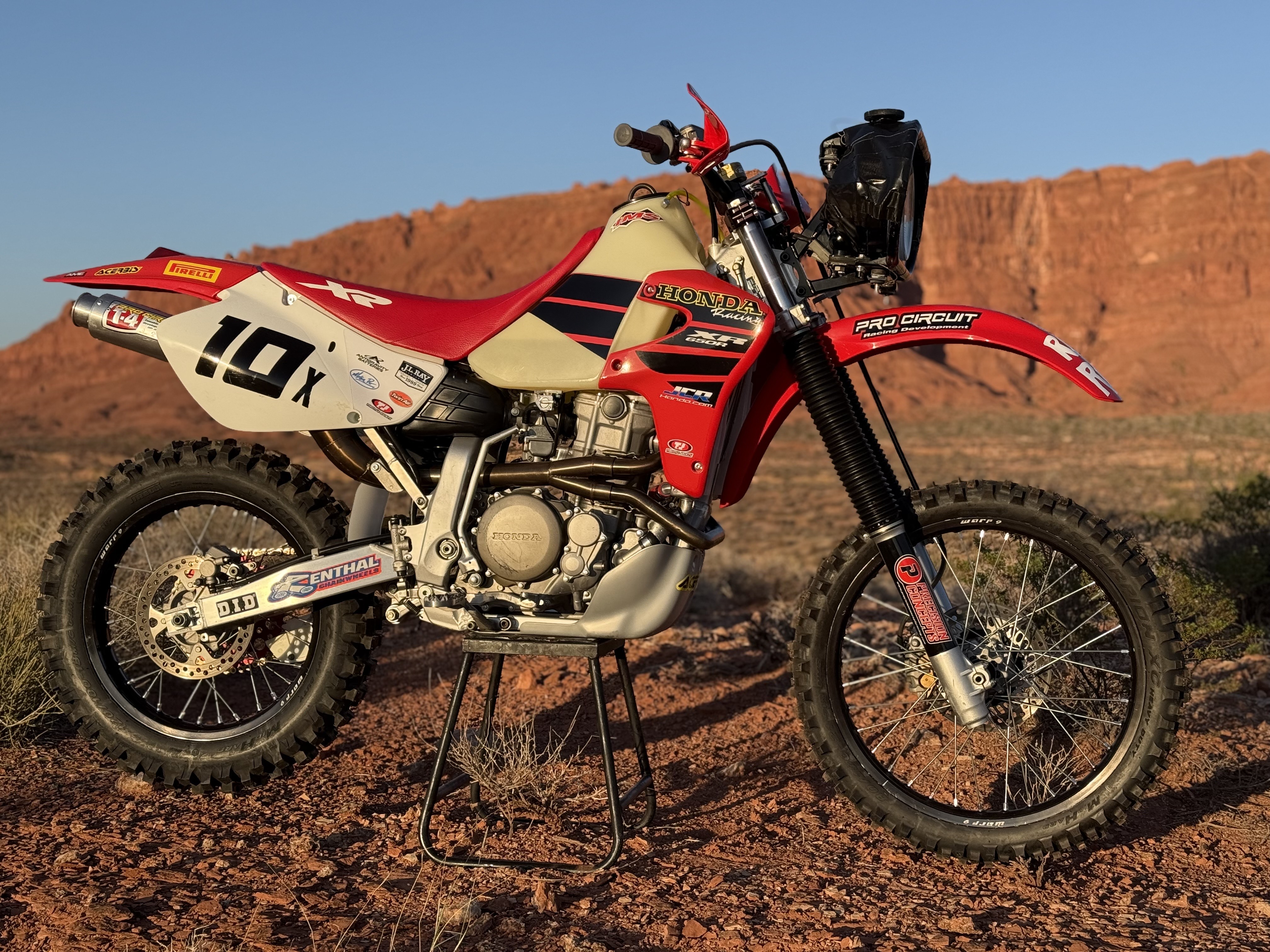 安川サーキットボード JANCD-CG26-H/(27) JCR Honda XR650R complete graphic kit.